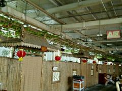 -红栌温泉山庄生态美食餐厅