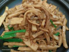 -吕氏疙瘩汤·海鲜新鲁菜(凯德mall新都心店)