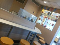 用餐区-麦当劳(交道口店)