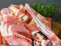 -铭牛烧肉·和牛海鲜自助(高新月牙湖店)
