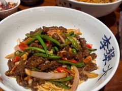 黑椒牛柳拌川-李犟大爆鳝面·手工蟹黄包(湖滨西湖店)