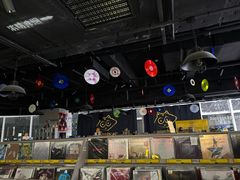 -浣熊唱片店(上海影城店)