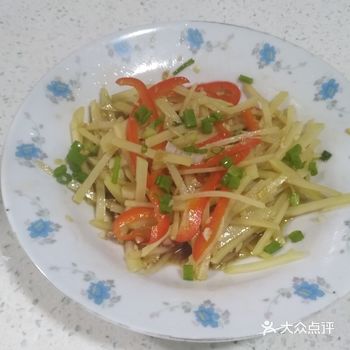 土豆丝最下饭的方式就是做成酸辣土豆丝