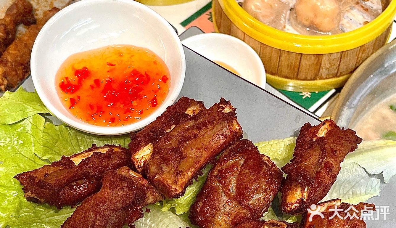 广州探店｜人均30就能吃到强叔现切猪杂粥啦～ 