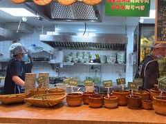 -云阿蛮云南生烫牛肉米线(奉贤路店)
