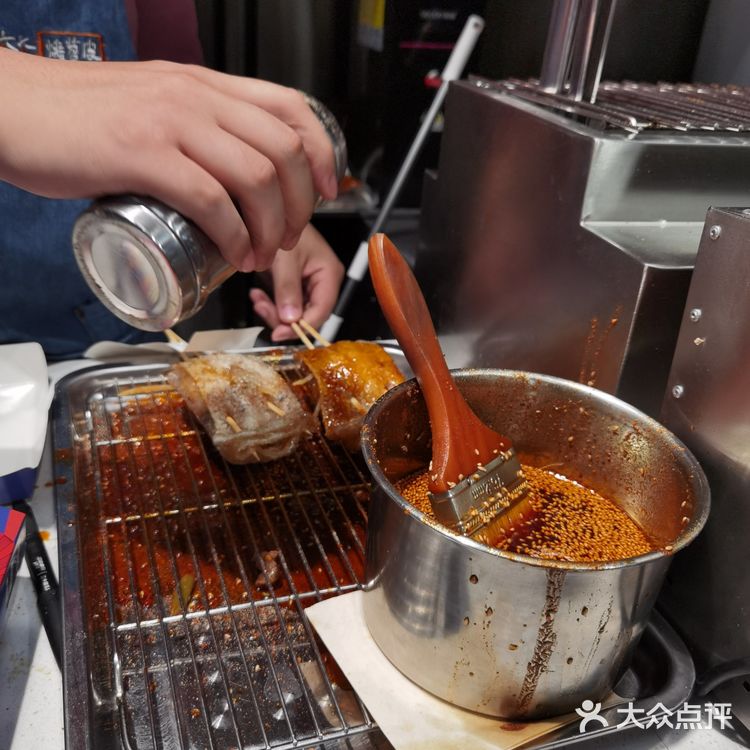 北京也能吃到烤苕皮了，真的是太棒了，正好今天和同事来
