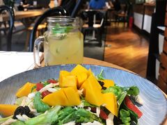 芒果鸡肉沙拉-Jamaicablue Coffeeshop(中央广场店)