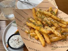 -Mark&Mars Restaurant