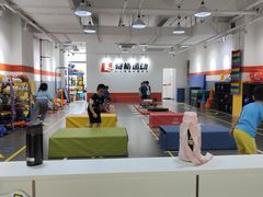 -易生活购物公园