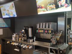 -麦当劳(世界城广场店)