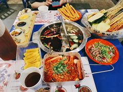 -马路边边串串香(苗栗路店)