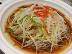 香芹炝银芽-邑金陵北京烤鸭店·现炒家常菜(ITC MALL店)