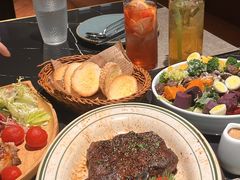 -DEEP·美式餐吧(五棵松华熙LIVE店)