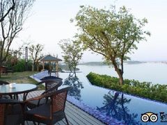 山顶泳池-天目湖涵田度假村