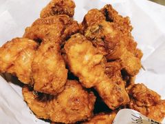 -BHC炸鸡(明洞总店)