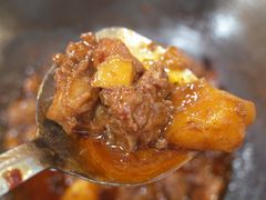 -三江鱼东北特色铁锅炖(骆驼店)