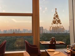 -南湖名都·景湖轩全日制餐厅·海鲜自助·东南亚风味·临湖而食