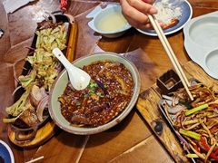 -雀舞云南菜(天津天河城购物中心店)