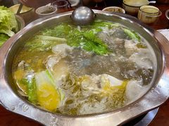 -黄利砖万峰林布依特色酸笋牛肉馆