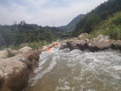 -虎啸峡漂流