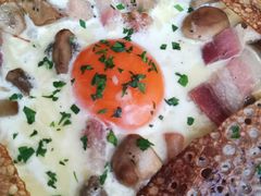 鸡蛋蘑菇熏肉荞麦可丽饼-RAC BAR(安福路店)