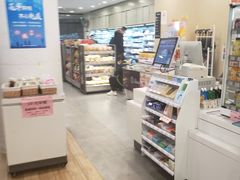 -全家便利店(上海南站站店)