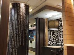 大堂-麦当劳(新闸路店)