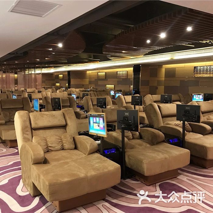 水粒方休闲水汇