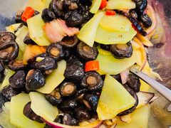 -万龙洲海鲜(大兴绿地缤纷城店)