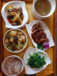 -卓玥国际月子会所(罗山路店)