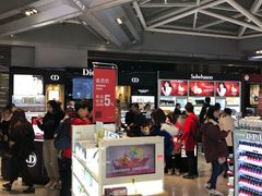 -日上免税店(三径路t3店)