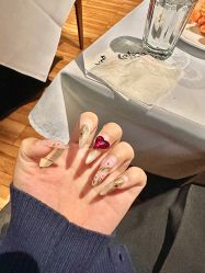 -手牵手美甲