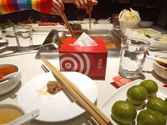 -海底捞火锅鲜切牛肉主题店(长寿路店)