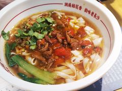 -呷佬·长沙手工米粉(金沙江路店)