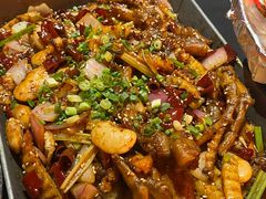 -何师烧烤Pro ·江湖川菜·小龙虾·精酿啤酒(太古里旗舰店)