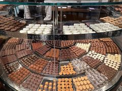 -Laderach 莱德拉(上海环贸iapm店)