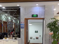 -茂菊口腔连锁(浦东南路店)