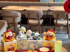 -必胜客(WOW阿罗海店)