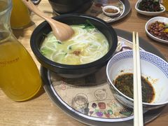 -妈妈故事米线(市府恒隆店)