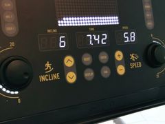 -可逸运动24小时健身