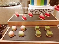 -广州万富希尔顿酒店·感趣自助餐厅·金秋蟹宴生蚝海鲜刺身烧烤
