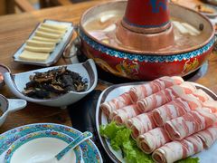 -毛辣果·贵州红酸汤牛肉火锅(西单店)