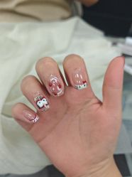 -芊屿芊浔美甲