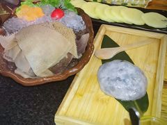 -湊湊火锅·茶憩(南京东路悦荟店)