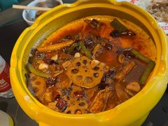 -多嘴超级肉蟹煲(杉杉国潮主题店)