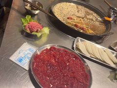 -鹿鸣山草本茶香火锅(园西路店)