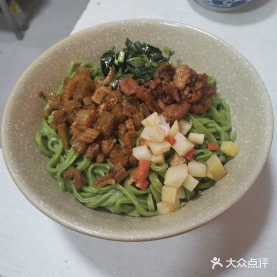 手擀菠菜面
