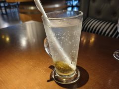 -卡普里披萨·牛扒·下午茶