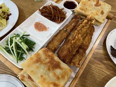 -闻道食府烙饼卷带鱼(原车耳营店原大觉寺店)