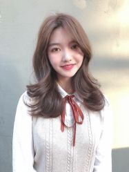 -银星女王公园发型艺术沙龙